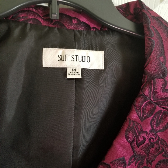 Jacket - Picture 3 of 4